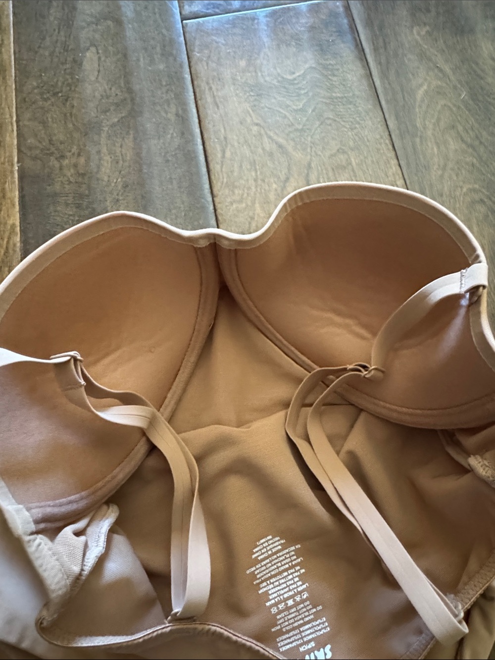 SKIMS Stretch Sheer Bodysuit - Light Beige - Picture 4 of 6